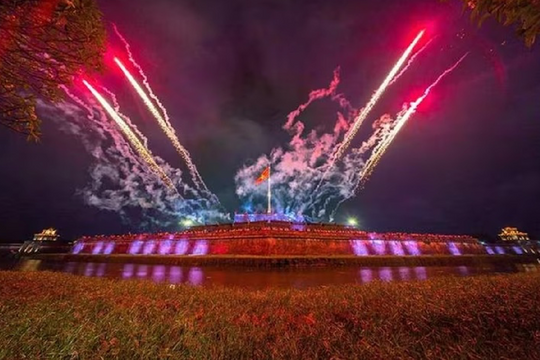 Trung tâm Bảo tồn Di tích Cố đô Huế xin lỗi sau màn bắn súng thần công gây thất vọng