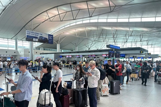 Các hãng hàng không Việt Nam vận chuyển khoảng 28 triệu khách trong 6 tháng