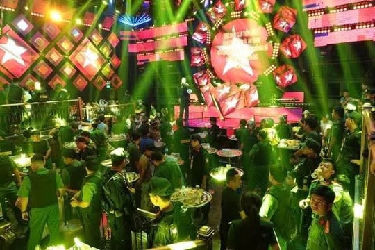 Bao vây quán bar Paris Night, bắt quả tang hàng chục người đang sử dụng ma túy