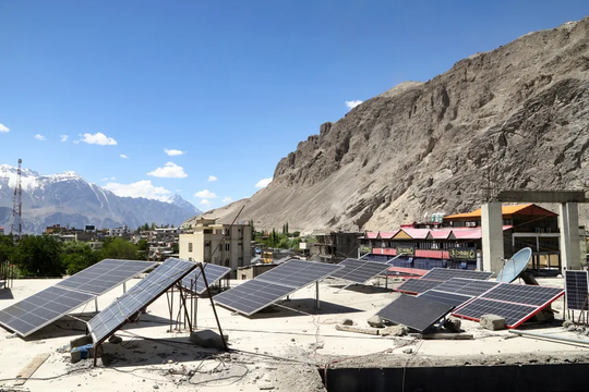 Phía sau 'cuộc cách mạng' pin năng lượng mặt trời trên mái nhà ở Pakistan