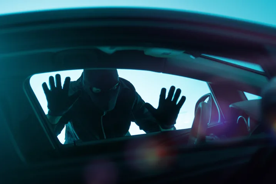 ‏Cảnh giác với trộm xe không chìa!‏