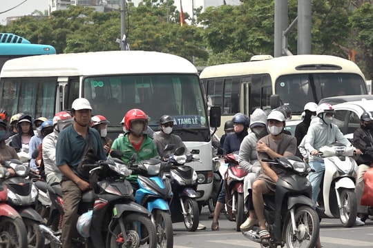 Đường không tắc do người dân trở lại Thủ đô sớm sau dịp nghỉ lễ 30/4 và 1/5