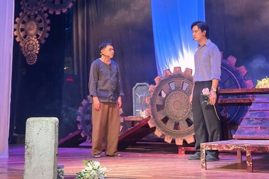 Nhà hát Kịch Hà Nội dựng lại vở kịch nói ‘Tôi và chúng ta’
