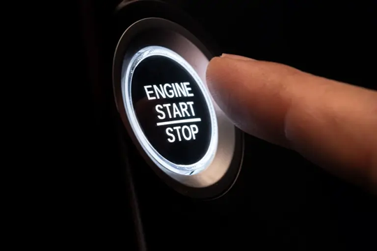 Có cần thiết tắt điều hòa trước khi tắt máy xe?