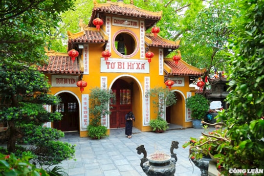 Không gian chùa Quán Sứ - Nơi rước xá lợi Đức Phật dịp đại lễ Vesak