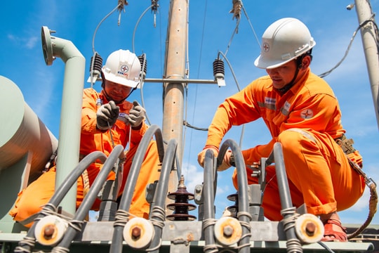 EVN nói gì về giá điện tăng đột biến trong tháng 8?