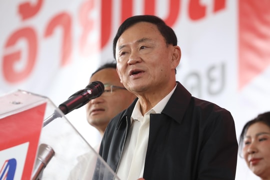 Tòa án Tối cao Thái Lan tuyên cựu Thủ tướng Thaksin thụ án một năm tù giam
