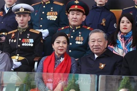 Tổng Bí thư Tô Lâm và Phu nhân dự Lễ duyệt binh kỷ niệm 80 năm Ngày Chiến thắng trong Chiến tranh Vệ quốc vĩ đại tại Moskva