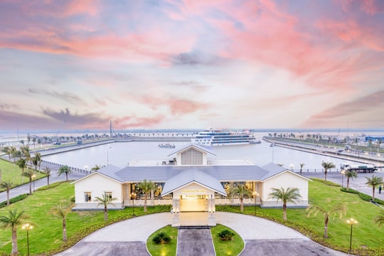 Cuộc đại dịch chuyển về Vinhomes Royal Island đã chính thức bắt đầu