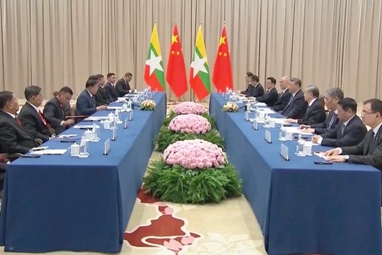 Chủ tịch Trung Quốc Tập Cận Bình cam kết hỗ trợ Myanmar tái thiết sau động đất