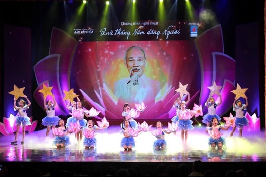 Chương trình nghệ thuật đặc biệt “Quà tháng 5 dâng Người": Rộng dài một tình yêu với Bác