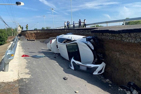 Khắc phục hậu quả thiên tai, bảo đảm giao thông thông suốt