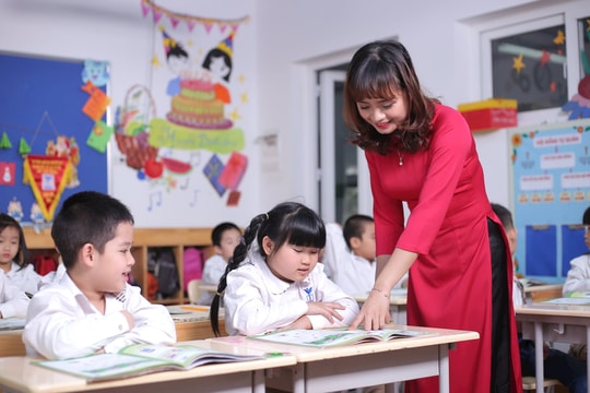 Thủ tướng Phạm Minh Chính chỉ đạo khẩn 3 vấn đề nóng về giáo dục