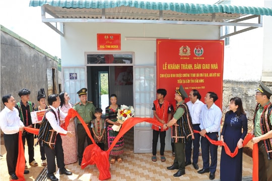 Bộ Công an phối hợp với tỉnh Đắk Nông xóa nhà tạm, nhà dột nát