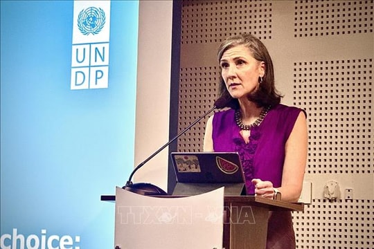 Việt Nam vươn lên, vào nhóm quốc gia phát triển con người cao