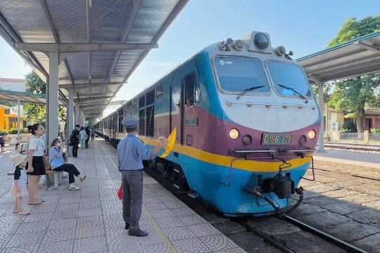 Hải Dương xây dựng chính sách hỗ trợ người lao động sang Hải Phòng làm việc