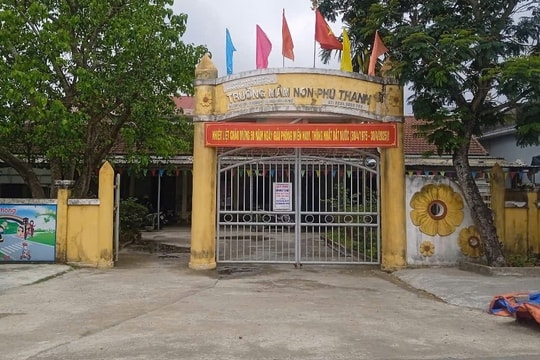 Cách chức đối với nữ Phó Hiệu trưởng vì quan hệ không trong sáng