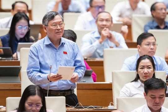 Xây dựng chính quyền gần dân, giải quyết kịp thời các yêu cầu chính đáng của nhân dân