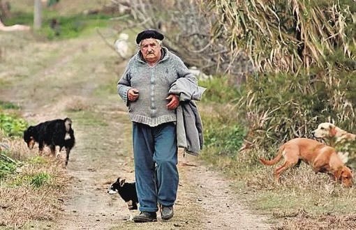 'Tổng thống nghèo nhất thế giới' Jose Mujica qua đời ở tuổi 89