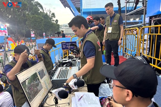 Bài 2: Thi đua gắn với biểu dương, khen thưởng mới tạo nên động lực