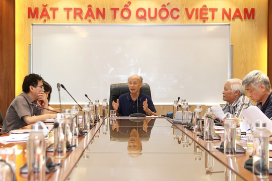 Tăng quyền giám sát, làm rõ vị thế Mặt trận Tổ quốc trong sửa đổi Hiến pháp 2013