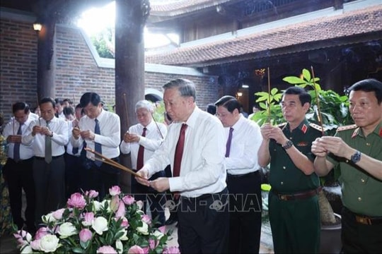 Tổng Bí thư Tô Lâm dâng hương tưởng nhớ Chủ tịch Hồ Chí Minh tại Nghệ An