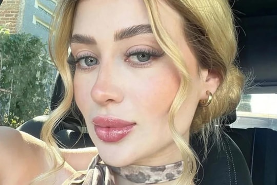 Khoảnh khắc TikToker làm đẹp nổi tiếng bị bắn tử vong khi đang phát trực tiếp