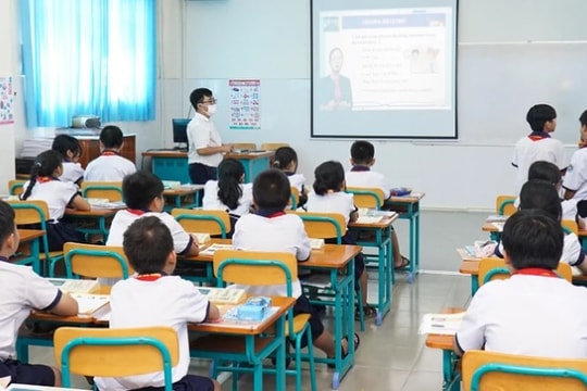 Giảm 20% biên chế không bao gồm viên chức ngành giáo dục và y tế