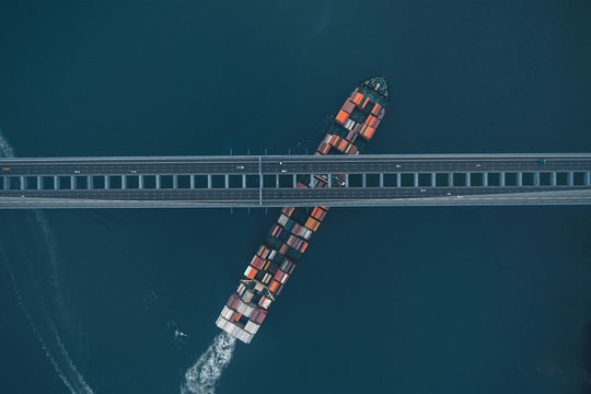 Tổng thống Mỹ nói có thể trừng phạt các quốc gia giao dịch với Nga