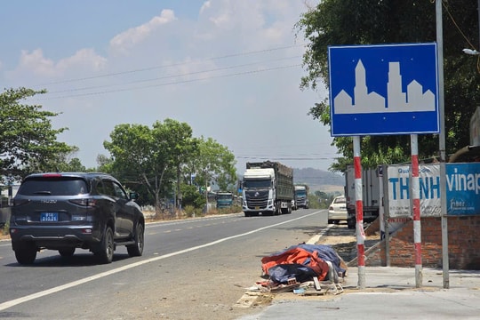 Tiếp tục xử lý bất cập về biển báo, bảo đảm an toàn giao thông