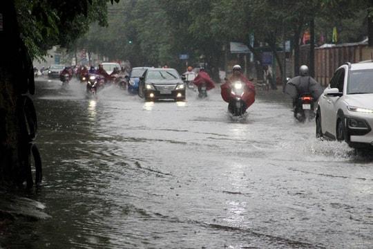 Dự báo thời tiết ngày 18/5: Bắc Bộ và Thanh Hoá có mưa rất to