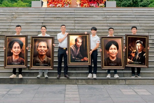 Nhóm bạn trẻ phục dựng 5 bức chân dung các thành viên trong gia đình Bác Hồ