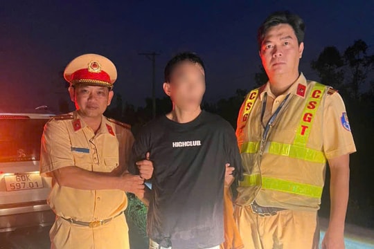 Cảnh sát mật phục bắt giữ đối tượng trộm dây cáp quang trên cao tốc