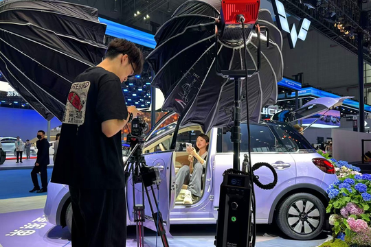 ‏Thế hệ Gen Z mua xe theo trend TikTok, không cần showroom‏