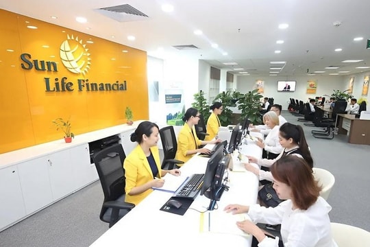 Sun Life Việt Nam tiếp tục thua lỗ năm thứ 11, lỗ luỹ kế vượt 6.300 tỷ đồng dù được vinh danh dịch vụ khách hàng