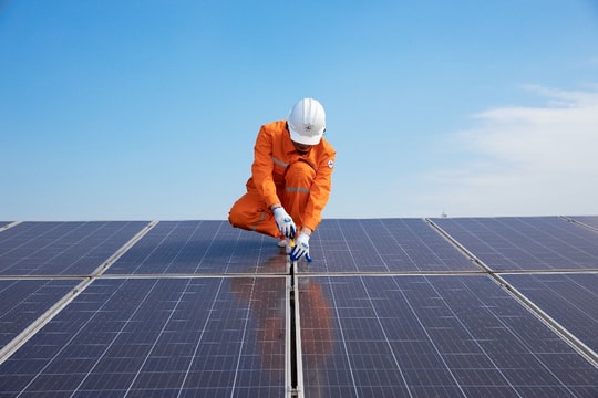 EVNHANOI triển khai đồng bộ các chương trình tiết kiệm điện phù hợp với từng nhóm đối tượng khách hàng