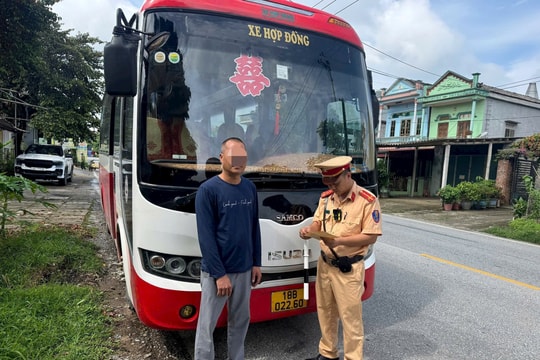 Tuyên Quang: Xử lý tài xế ô tô khách đi ngược chiều trên Quốc lộ 2