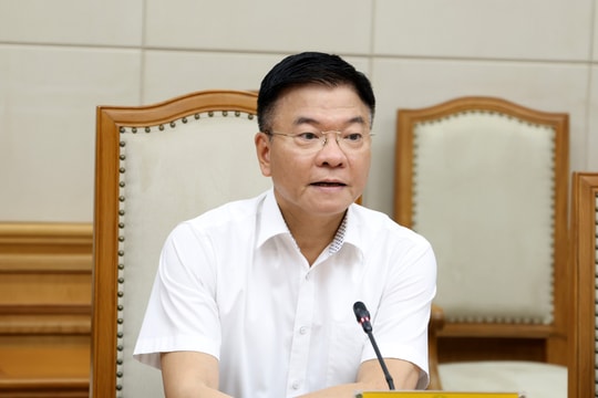 Phân định thẩm quyền hướng vào việc 'cấp huyện không còn thì việc gì lên tỉnh, việc gì xuống xã'