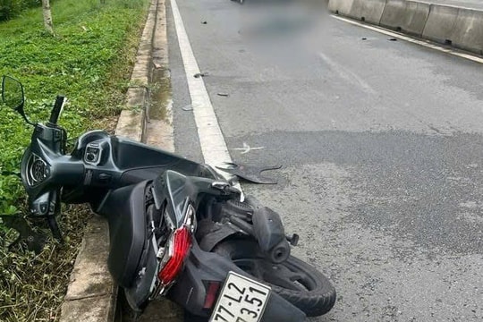 Ô tô chạy ngược chiều gây tai nạn chết người