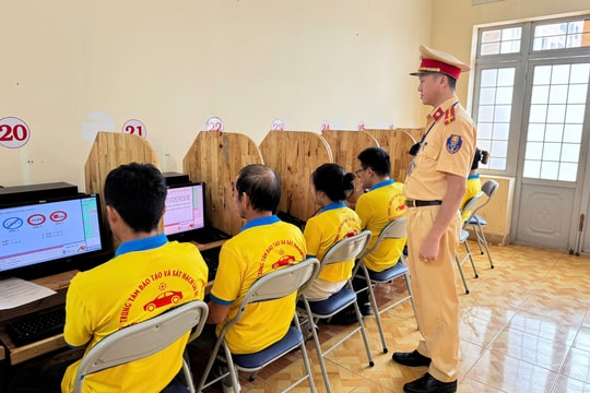 Đắk Lắk: Lần đầu tiên Phòng CSGT tổ chức sát hạch, cấp giấy phép lái xe ô tô hạng B