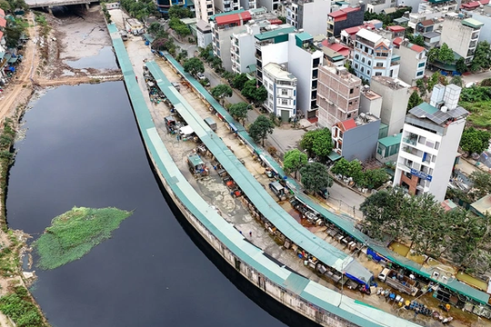 Chủ tịch Hà Nội phê bình quận Hà Đông, đốc thúc xử lý vụ chợ La Khê tồn tại trái phép