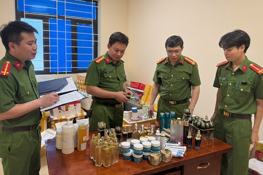 Thanh Hóa: Triệt phá cơ sở sản xuất, buôn bán số lượng lớn mỹ phẩm giả
