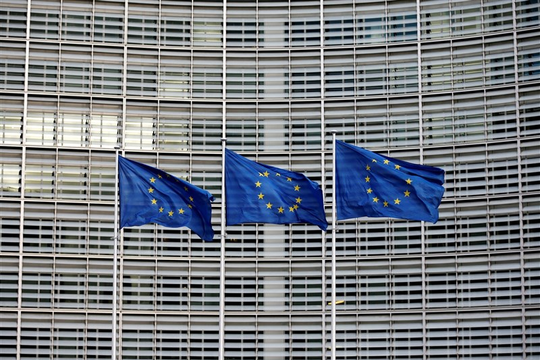 ‏EU có thể đề xuất hạ giá trần dầu Nga xuống 45 USD, cấm Nord Stream‏