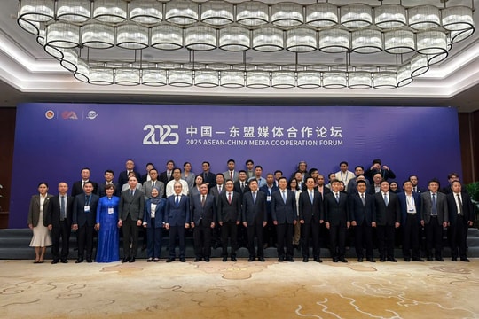 Việt Nam cam kết cùng Asean và Trung Quốc xây dựng cộng đồng thông tin có năng lực công nghệ và nền tảng đạo đức