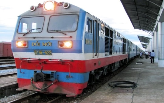 Làm việc với phía Trung Quốc về phương án chuyển giao công nghệ phát triển đường sắt trước 20/6/2025