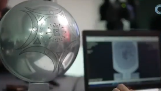 Phát hiện vật thể hình cầu bí ẩn nghi là UFO