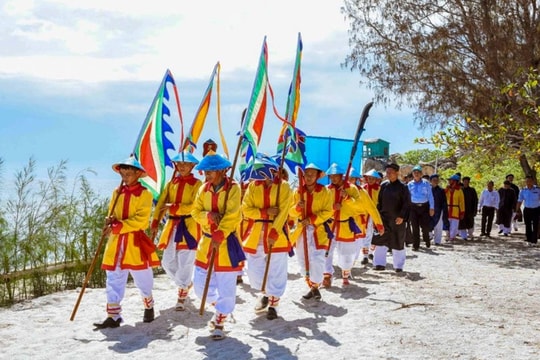 Khánh Hòa đề nghị đưa Lễ hội Yến sào vào danh mục Di sản văn hóa quốc gia