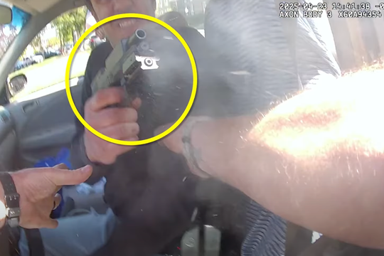 Bị bắn chết khi chĩa súng vào cảnh sát giao thông Mỹ