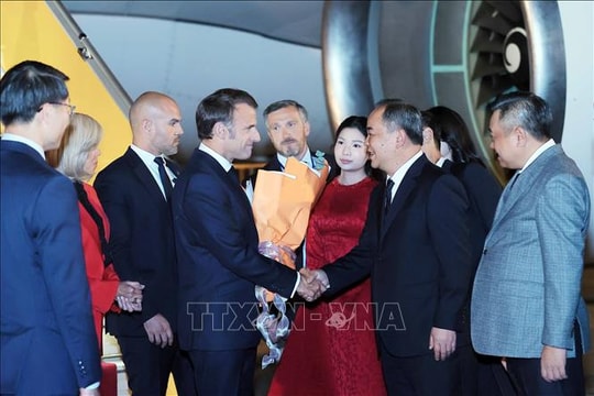 Tổng thống Pháp Emmanuel Macron thăm cấp Nhà nước tới Việt Nam, thúc đẩy hợp tác chiến lược toàn diện