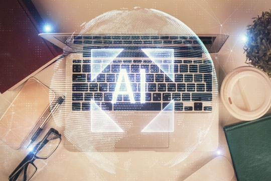 Thách thức ‘một người một toà soạn’ và chiến lược báo chí độc quyền